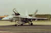 F 18 EAM.jpg (218566 octets)